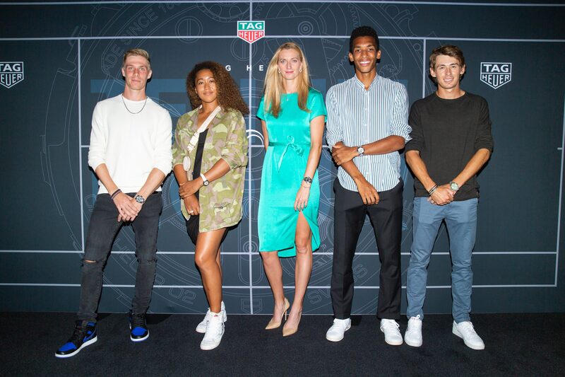Los tenistas (desde la izquierda) Denis Shapovalov, Naomi Osaka, Petra Kvitova, Felix Auger-Aliassime y Alex de Minaur aparecen en el evento del US Open de TAG Heuer.Fotógrafo: Angela Pham / BFA.com Los tenistas (desde la izquierda) Denis Shapovalov, Naomi Osaka, Petra Kvitova, Felix Auger-Aliassime y Alex de Minaur aparecen en el evento del US Open de TAG Heuer.Fotógrafo: Angela Pham / BFA.com