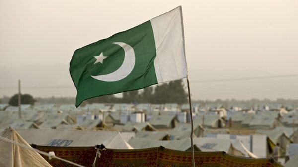 Explosión en Pakistán causa 35 muertos y 200 heridos en una reunión religiosa Explosión en Pakistán causa 35 muertos y 200 heridos en una reunión religiosa