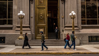 Chile emerge como la excepción en Latam y alimenta apuestas por un recorte de tasas Chile emerge como la excepción en Latam y alimenta apuestas por un recorte de tasas