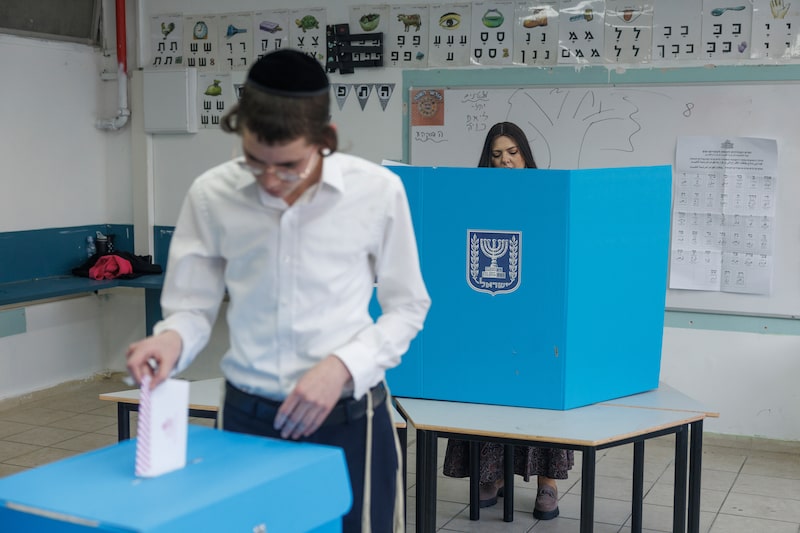 Israelis Go to Polls Israelis Go to Polls