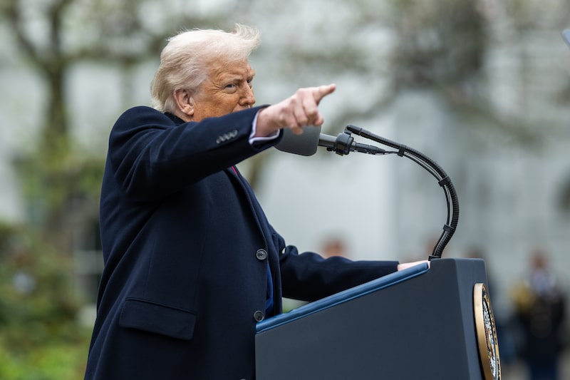 Donald Trump en el 'Día de la liberación" de Estados Unidos, minutos antes de anunciar las nuevas medidas arancelarias. Donald Trump en el 'Día de la liberación" de Estados Unidos, minutos antes de anunciar las nuevas medidas arancelarias.