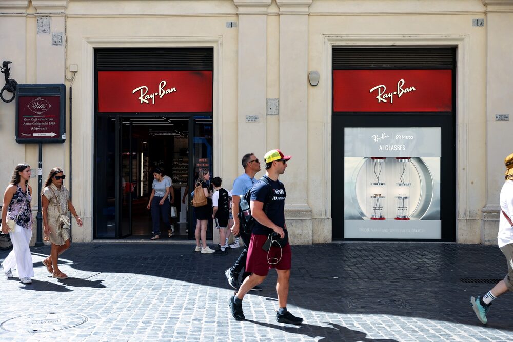 No todas las tiendas de gafas Ray-Ban contrán con este modelo para la venta.Fotógrafo: Alessia Pierdomenico/Bloomberg No todas las tiendas de gafas Ray-Ban contrán con este modelo para la venta.Fotógrafo: Alessia Pierdomenico/Bloomberg