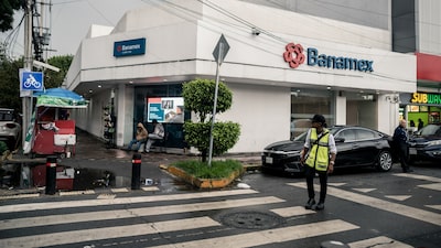 Citi se acerca a vender otro 24% de Banamex a Blackstone, líderes de Televisa y otros inversionistas Citi se acerca a vender otro 24% de Banamex a Blackstone, líderes de Televisa y otros inversionistas