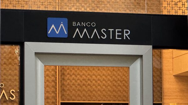 Irmãos Batista desistem de negociação sobre ativos do Banco Master, dizem fontes Irmãos Batista desistem de negociação sobre ativos do Banco Master, dizem fontes