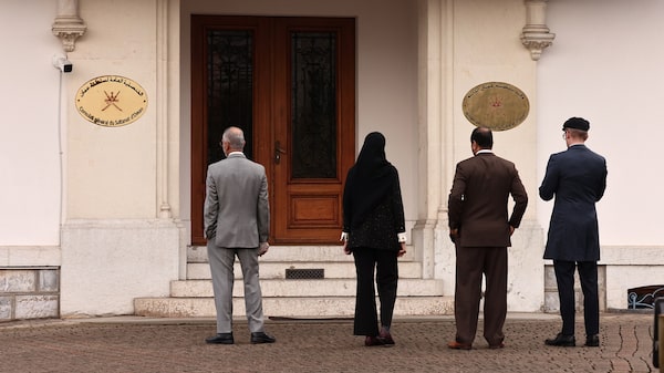 EE.UU. e Irán fijan nuevas conversaciones la próxima semana pese a presión militar de Trump EE.UU. e Irán fijan nuevas conversaciones la próxima semana pese a presión militar de Trump