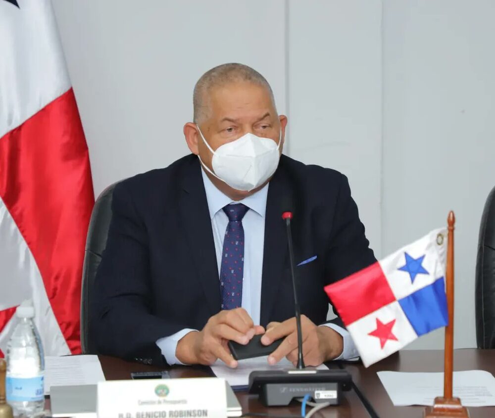 Benicio Robinson, presidente del partido PRD y de la Federación Panameña de Béisbol (Fedebeis) Benicio Robinson, presidente del partido PRD y de la Federación Panameña de Béisbol (Fedebeis)