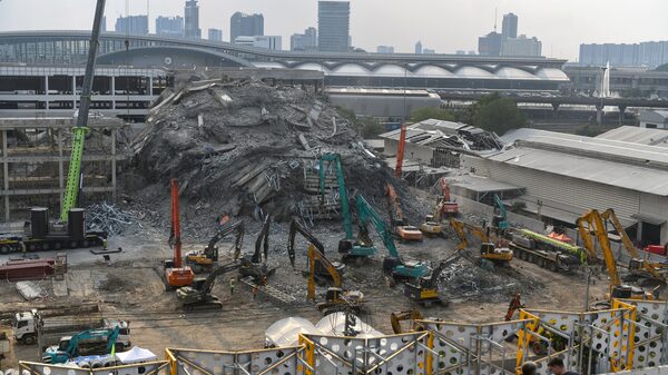 Bangkok retira escombros de la única torre derrumbada por el terremoto: suman 17 muertos Bangkok retira escombros de la única torre derrumbada por el terremoto: suman 17 muertos
