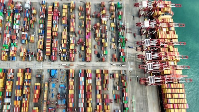 Arancel del 10% impuesto por Trump entra en vigor y reaviva la incertidumbre comercial Arancel del 10% impuesto por Trump entra en vigor y reaviva la incertidumbre comercial