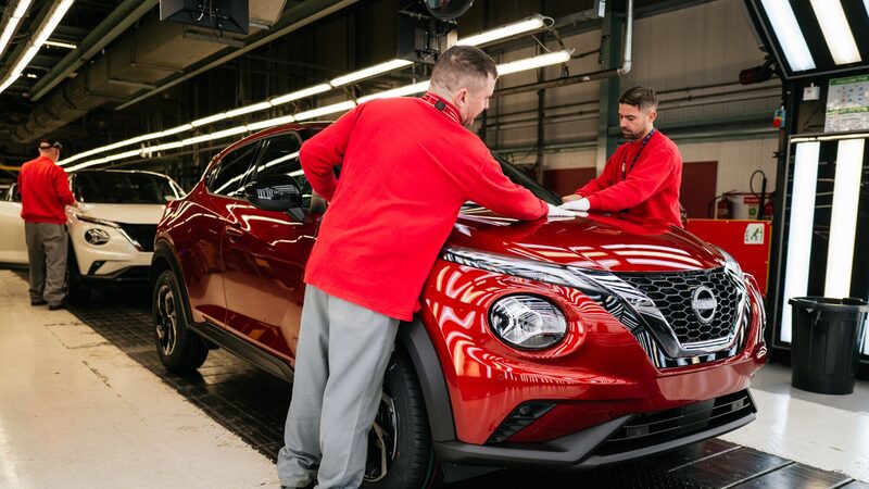 CEO da Nissan aposta em renovação de linha de carros para enfrentar crise e rivais CEO da Nissan aposta em renovação de linha de carros para enfrentar crise e rivais