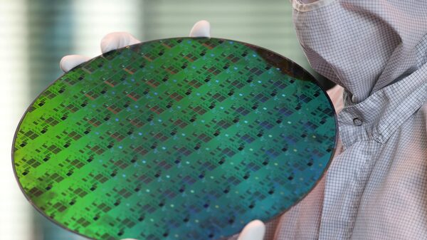 GlobalFoundries invertirá US$8.000 millones para duplicar su planta en Dresden GlobalFoundries invertirá US$8.000 millones para duplicar su planta en Dresden