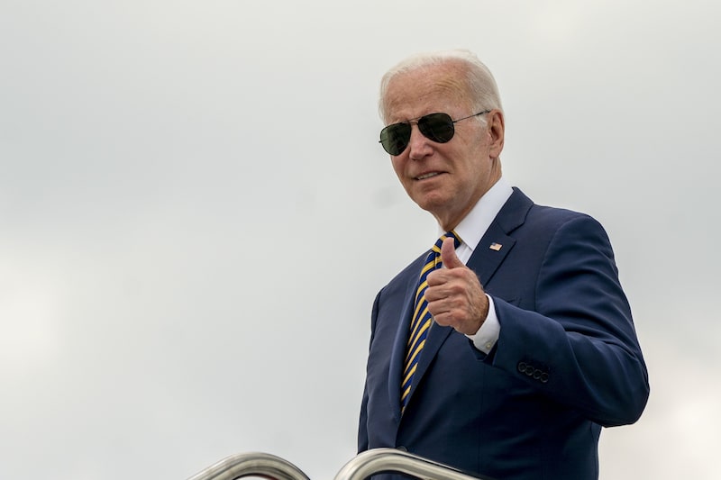 Biden señala con frecuencia las encuestas que lo muestran derrotando a Trump cara a cara en un enfrentamiento en 2024. Biden señala con frecuencia las encuestas que lo muestran derrotando a Trump cara a cara en un enfrentamiento en 2024.