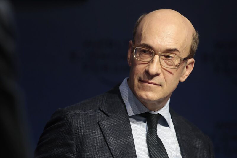 Kenneth Rogoff, profesor de economía de la Universidad de Harvard, hace una pausa durante una sesión del panel en el día de apertura del Foro Económico Mundial (FEM) en Davos, Suiza, el martes 23 de enero de 2018. Kenneth Rogoff, profesor de economía de la Universidad de Harvard, hace una pausa durante una sesión del panel en el día de apertura del Foro Económico Mundial (FEM) en Davos, Suiza, el martes 23 de enero de 2018.