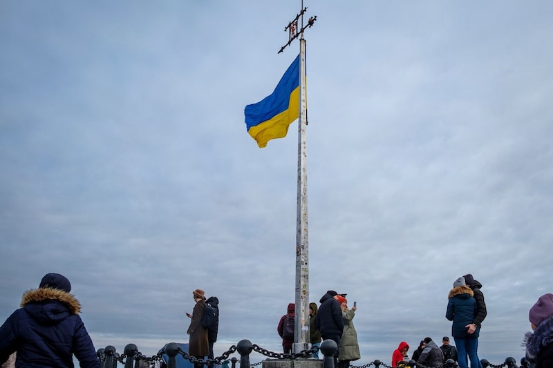 Ukrenergo amplió dos horas más el plazo para los cortes de electricidad en gran parte de Ucrania el sábado. Ukrenergo amplió dos horas más el plazo para los cortes de electricidad en gran parte de Ucrania el sábado.
