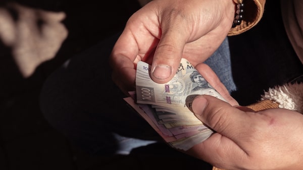 Bancos en México repartieron millones de tarjetas que nadie quiere Bancos en México repartieron millones de tarjetas que nadie quiere