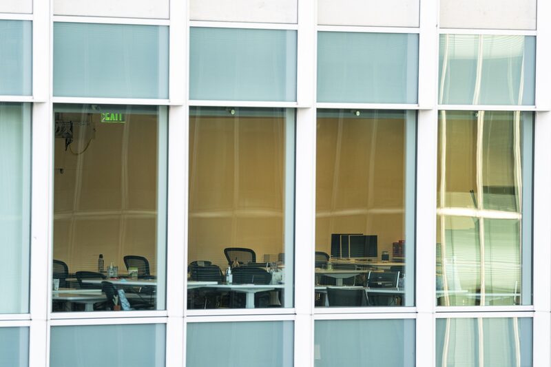 Demissões em massa atingiram tanto as companhias gigantes quanto as menores Demissões em massa atingiram tanto as companhias gigantes quanto as menores