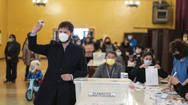 Boric: Cualquiera sea el resultado del plebiscito, se convocará “amplia unidad” Boric: Cualquiera sea el resultado del plebiscito, se convocará “amplia unidad”