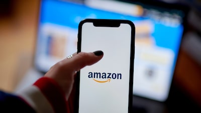 Amazon desafía a Starlink con un plan para conectar teléfonos móviles desde el espacio Amazon desafía a Starlink con un plan para conectar teléfonos móviles desde el espacio