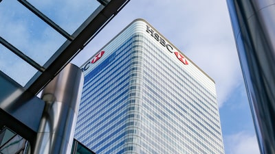 HSBC estuda zerar bônus de funcionários e endurecer política salarial, dizem fontes HSBC estuda zerar bônus de funcionários e endurecer política salarial, dizem fontes