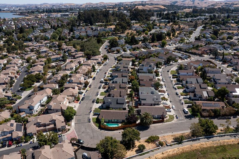 Un barrio de casas en California, EE.UU. Un barrio de casas en California, EE.UU.