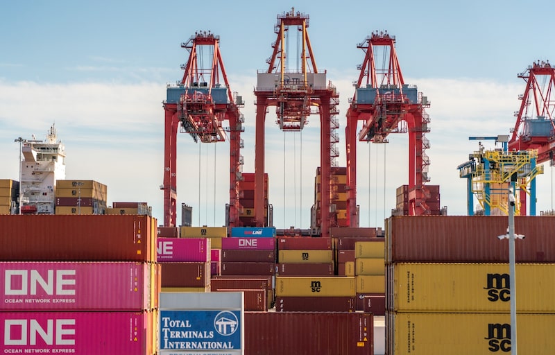 La Unión Europea congela su acuerdo comercial con EE.UU. por el caos arancelario de Trump. La Unión Europea congela su acuerdo comercial con EE.UU. por el caos arancelario de Trump.