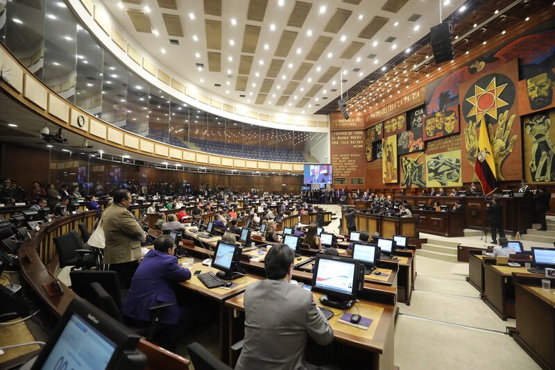 El Legislativo ecuatoriano está integrado por 137 asambleístas. El Legislativo ecuatoriano está integrado por 137 asambleístas.