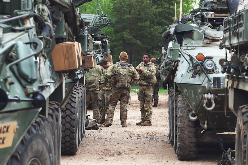 Soldados estadounidenses durante unas maniobras militares de la OTAN en Polonia en mayo. Soldados estadounidenses durante unas maniobras militares de la OTAN en Polonia en mayo.