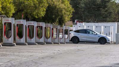 General Motors se unirá a red de carga Tesla, creando un estándar en EE.UU. General Motors se unirá a red de carga Tesla, creando un estándar en EE.UU.