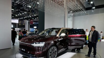 Montadora chinesa de minivans aposta no mercado de luxo e já supera BMW e Mercedes Montadora chinesa de minivans aposta no mercado de luxo e já supera BMW e Mercedes