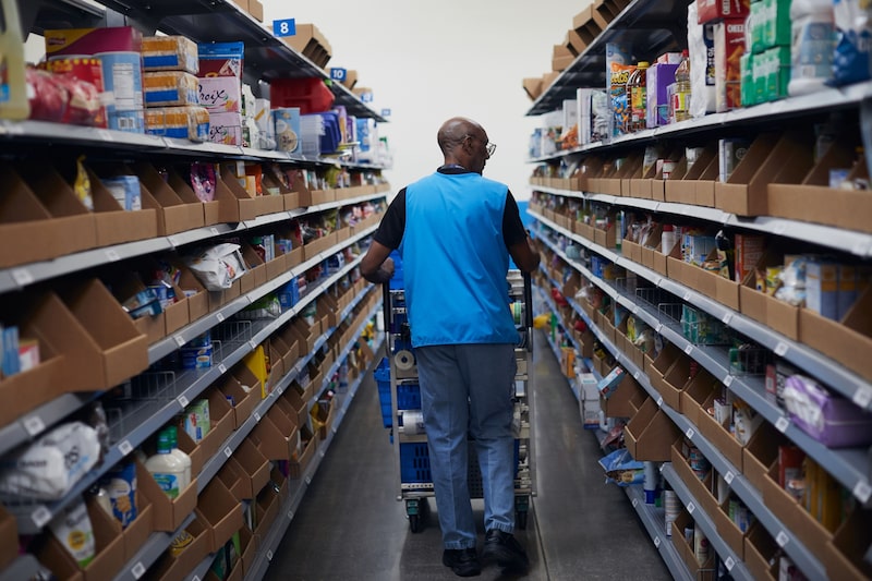 El sistema LED ya ayuda a los empleados como parte de las mejoras tecnológicas del minorista El sistema LED ya ayuda a los empleados como parte de las mejoras tecnológicas del minorista