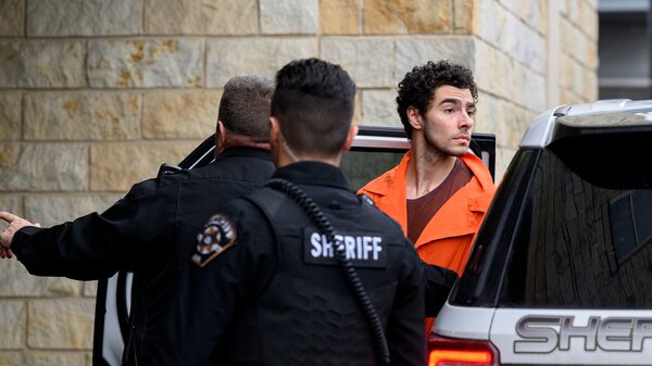 Luigi Mangione: suspeito de matar CEO de seguradora é indiciado em Nova York Luigi Mangione: suspeito de matar CEO de seguradora é indiciado em Nova York