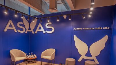 Asaas capta R$ 100 milhões em novo FIDC e mira R$ 1 bilhão de receita em 2026 Asaas capta R$ 100 milhões em novo FIDC e mira R$ 1 bilhão de receita em 2026