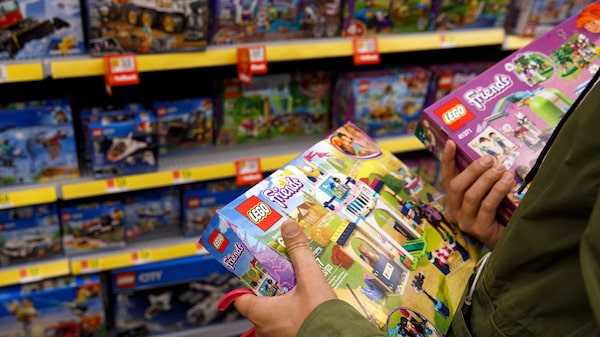 Lego atinge recorde de US$ 10,8 bilhões em vendas e supera Mattel e Hasbro Lego atinge recorde de US$ 10,8 bilhões em vendas e supera Mattel e Hasbro