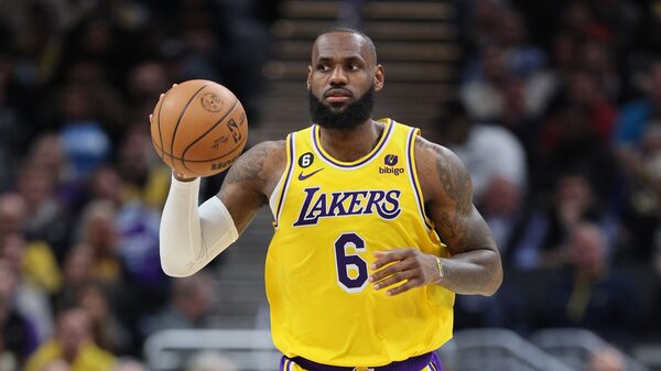 LeBron James quebra recorde e se torna o maior pontuador da história da NBA LeBron James quebra recorde e se torna o maior pontuador da história da NBA