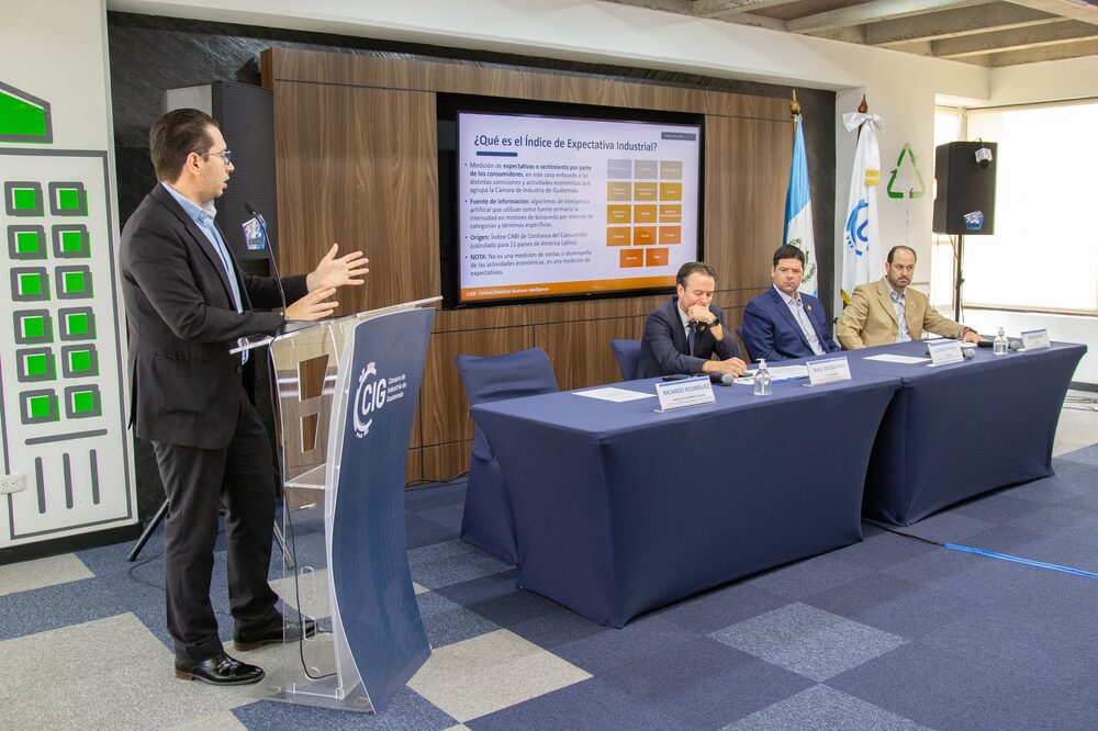 El Índice de Expectativa Industrial (IEI) reflejó la desconfianza del consumidor en su situación financiera. El Índice de Expectativa Industrial (IEI) reflejó la desconfianza del consumidor en su situación financiera.