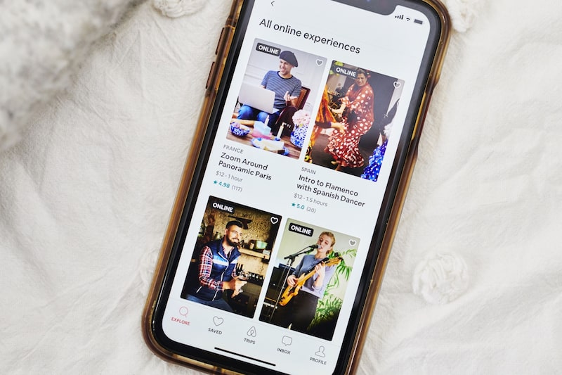 Airbnb online marketplace illustrations Airbnb online marketplace illustrations