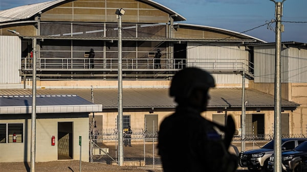 Demanda millonaria contra Gobierno Trump: barbero venezolano enviado al CECOT exige US$1,3 millones Demanda millonaria contra Gobierno Trump: barbero venezolano enviado al CECOT exige US$1,3 millones