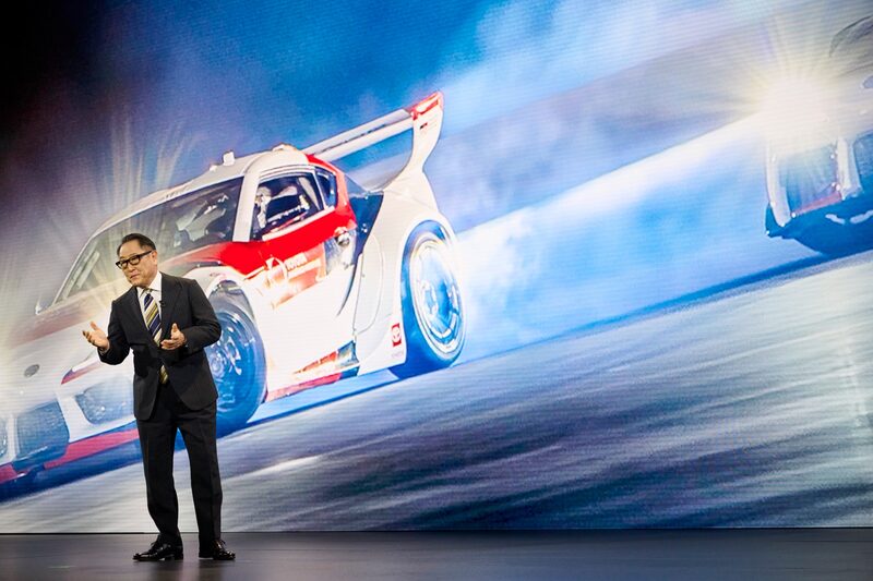 El proveedor de telares textiles, carretillas elevadoras y piezas de vehículos es el negocio original que acabó dando origen a Toyota Motor, actualmente el mayor fabricante de automóviles del mundo. El proveedor de telares textiles, carretillas elevadoras y piezas de vehículos es el negocio original que acabó dando origen a Toyota Motor, actualmente el mayor fabricante de automóviles del mundo.