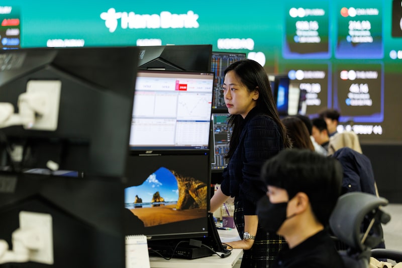 Acciones asiáticas se mantienen en máximos de febrero a la espera de decisión de tasas en Japón Acciones asiáticas se mantienen en máximos de febrero a la espera de decisión de tasas en Japón