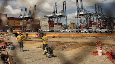 Panamá toma el control de dos puertos que operaba empresa de Hong Kong en el Canal Panamá toma el control de dos puertos que operaba empresa de Hong Kong en el Canal