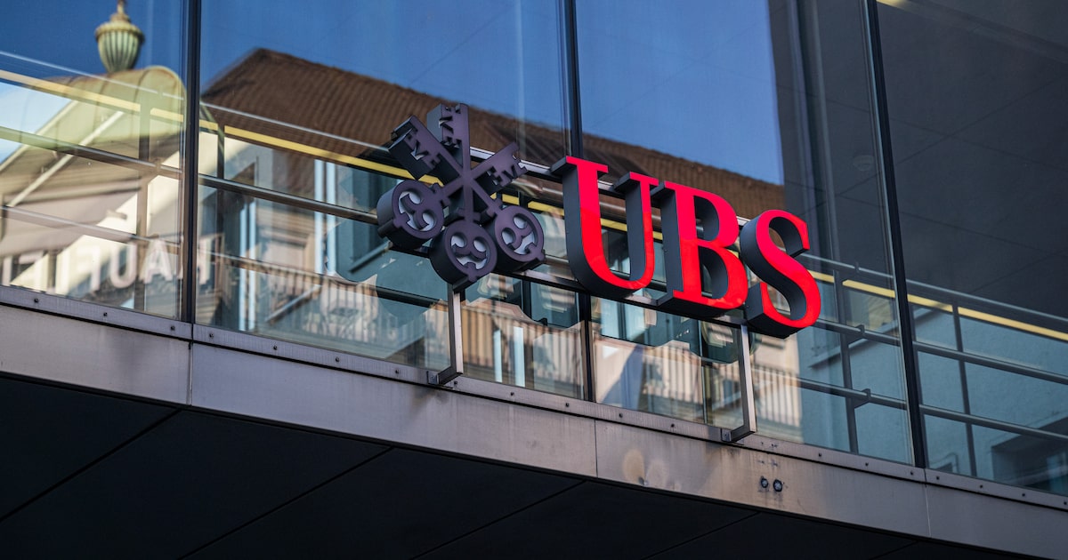 UBS: BENEFICIOS RÉCORD Y RECOMPRAS DE ACCIONES EN MEDIO DE TENSIÓN REGULATORIA SUIZA