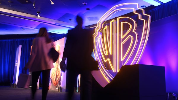 Warner Bros. evalúa su venta ante interés de Netflix, Comcast y otros gigantes Warner Bros. evalúa su venta ante interés de Netflix, Comcast y otros gigantes