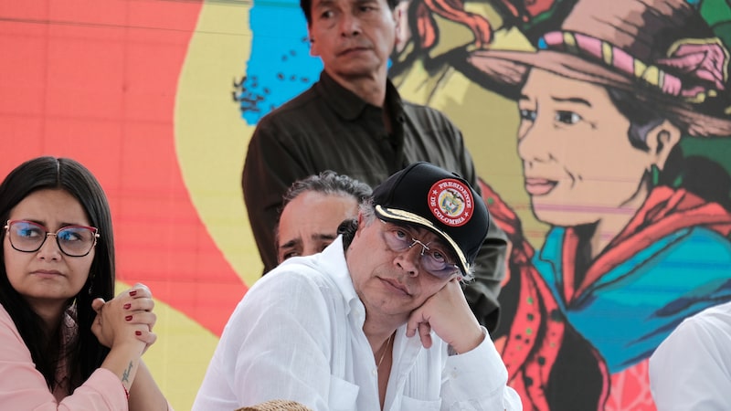 Petro busca eludir al Congreso en la puja por aumentar impuestos en Colombia Petro busca eludir al Congreso en la puja por aumentar impuestos en Colombia