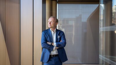 CEO da Nokia explica por que quer colocar 5G nas mochilas de soldados CEO da Nokia explica por que quer colocar 5G nas mochilas de soldados