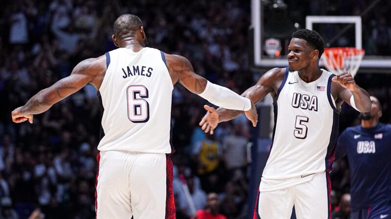 LeBron James en el equipo nacional de USA. LeBron James en el equipo nacional de USA.