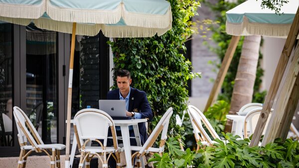 Las semanas de “trabajo desde cualquier sitio” son los nuevos viernes flexibles Las semanas de “trabajo desde cualquier sitio” son los nuevos viernes flexibles