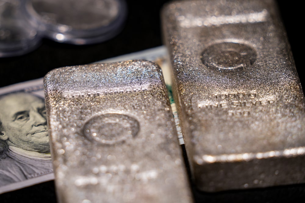 Gold Tops $5,500 as Record Rally Gains Pace Gold Tops $5,500 as Record Rally Gains Pace