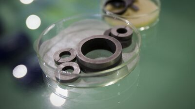 EE.UU. busca invertir en fabricante de imanes de tierras raras en carrera con China EE.UU. busca invertir en fabricante de imanes de tierras raras en carrera con China