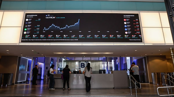 Acciones de América Latina viven inicio histórico por fuertes entradas de capital global Acciones de América Latina viven inicio histórico por fuertes entradas de capital global