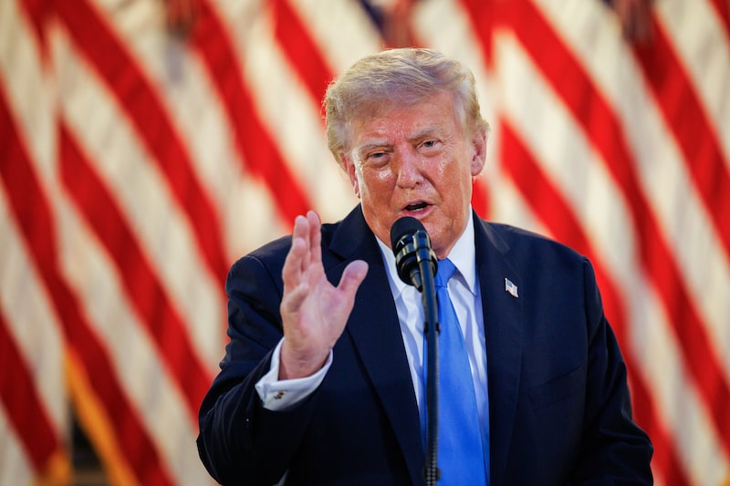 Trump eleva la tensión comercial con Europa por la propuesta de convertir a Canadá en socio de la UE. El presidente de EE.UU. amenaza con aranceles si considera hostil la iniciativa. Trump eleva la tensión comercial con Europa por la propuesta de convertir a Canadá en socio de la UE. El presidente de EE.UU. amenaza con aranceles si considera hostil la iniciativa.