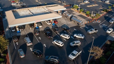 Confianza del consumidor en EE.UU. cae por los altos precios de la gasolina Confianza del consumidor en EE.UU. cae por los altos precios de la gasolina